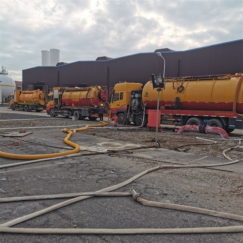 赤城污水池清理